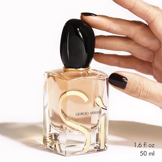 Armani Beauty - Sì - Eau de Parfum - Women's Perfume - Modern Chypre Fragrance - Blackcurrant Nectar, Rose De Mai & Freesia, Patchouli Notes